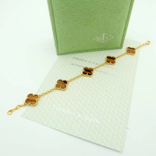 Replica Van Cleef & Arpels Bracelet For Women #997377 $36.00 USD for Wholesale