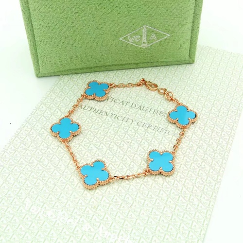$36.00 USD Van Cleef & Arpels Bracelet For Women #997392