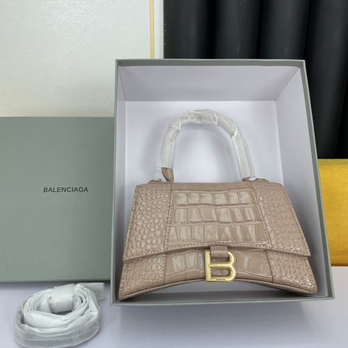 Balenciaga AAA Quality Messenger Bags For Women #997549