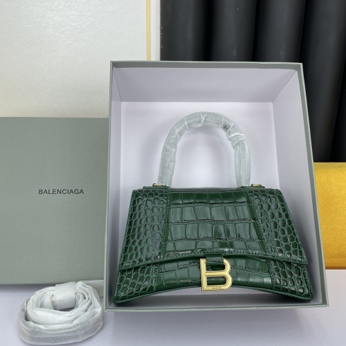 Balenciaga AAA Quality Messenger Bags For Women #997551
