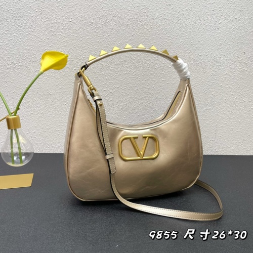Valentino AAA Quality Messenger Bags For Women #997585