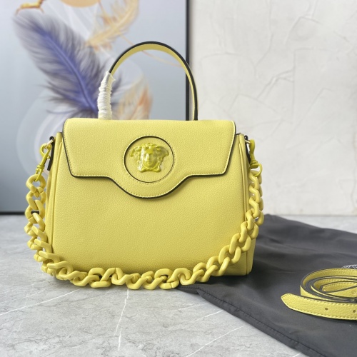 Versace AAA Quality Messenger Bags For Women #997593