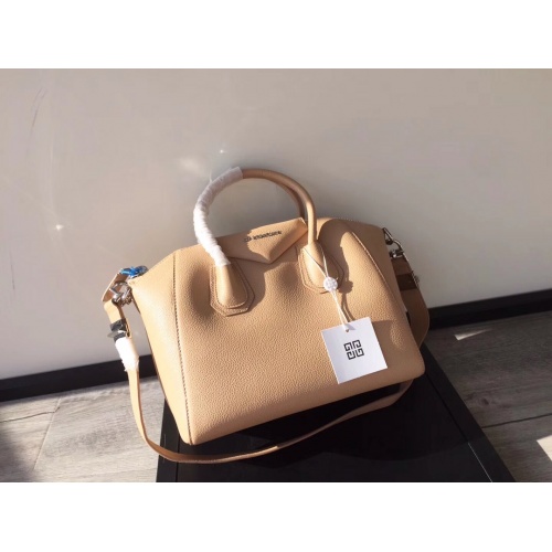 Givenchy AAA Quality Handbags For Women #997651