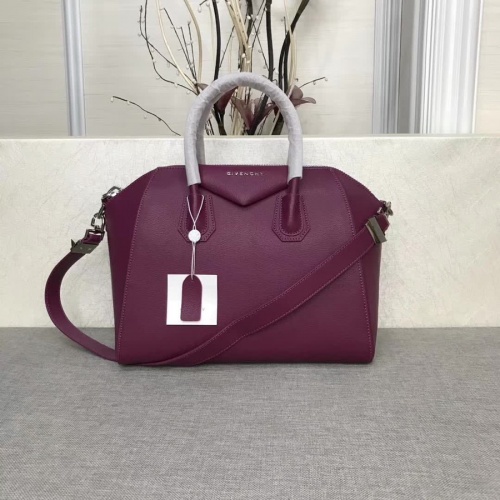 Givenchy AAA Quality Handbags For Women #997662