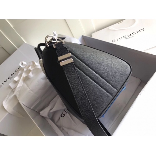 Replica Givenchy AAA Quality Handbags For Women #997670 $182.00 USD for Wholesale