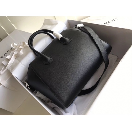 Replica Givenchy AAA Quality Handbags For Women #997670 $182.00 USD for Wholesale