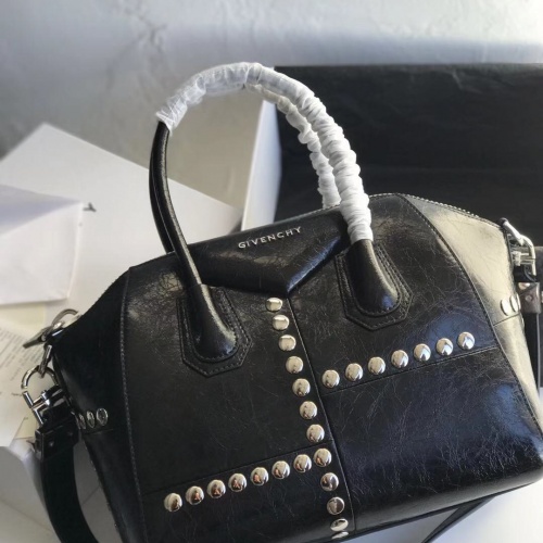 Givenchy AAA Quality Handbags For Women #997680