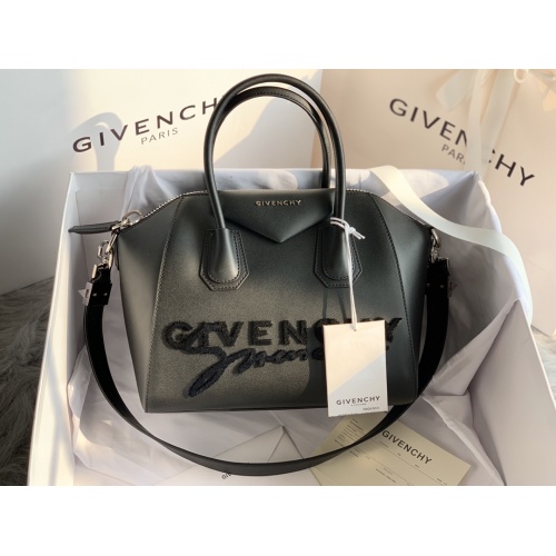 Givenchy AAA Quality Handbags For Women #997681 $210.00 USD, Wholesale Replica Givenchy AAA Quality Handbags