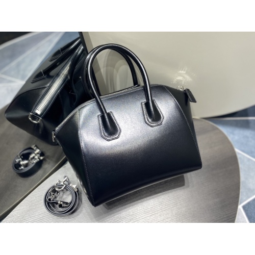 Replica Givenchy AAA Quality Handbags For Women #997682 $225.00 USD for Wholesale