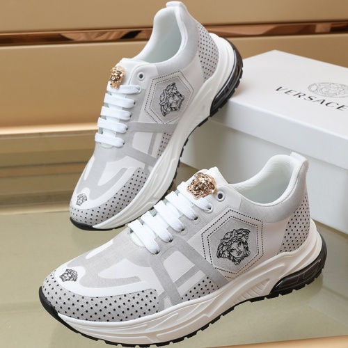 Versace Casual Shoes For Men #997748