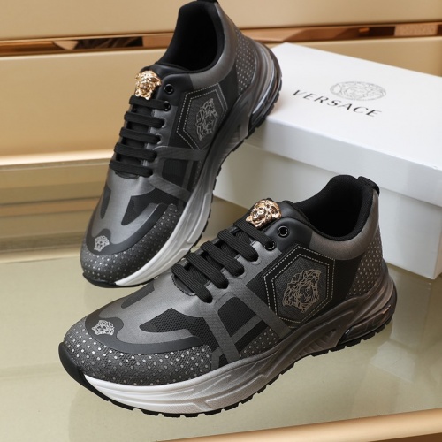Versace Casual Shoes For Men #997750