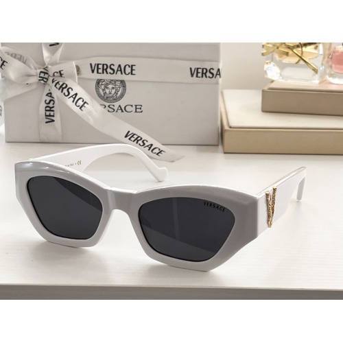 Versace AAA Quality Sunglasses #998200