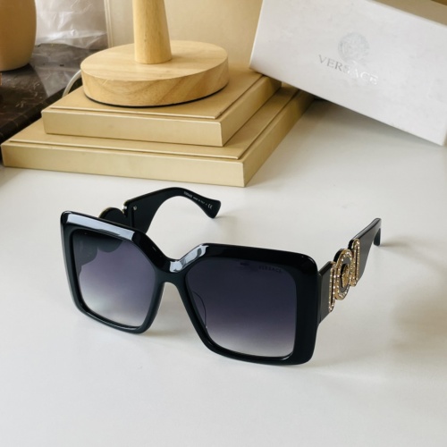 Versace AAA Quality Sunglasses #998204