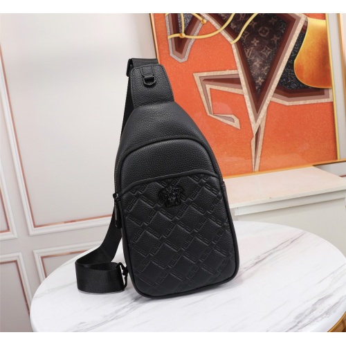 Versace AAA Man Messenger Bags #998936 $102.00 USD, Wholesale Replica Versace AAA Man Messenger Bags