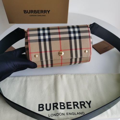 $172.00 USD Burberry AAA Quality Messenger Bags For Women #999370
