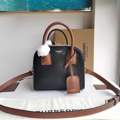Burberry AAA Quality Handbags For Women #999384