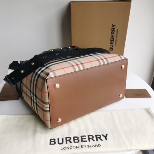 Replica Burberry AAA Quality Handbags For Women #999385 $190.00 USD for Wholesale