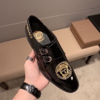 $80.00 USD Versace Leather Shoes For Men #1002425