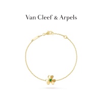 $38.00 USD Van Cleef & Arpels Bracelet For Women #1004292