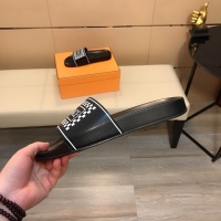 $60.00 USD Versace Slippers For Men #1005023