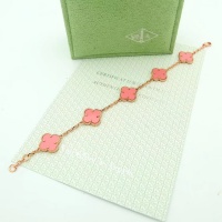 $36.00 USD Van Cleef & Arpels Bracelet For Women #997386
