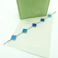 $36.00 USD Van Cleef & Arpels Bracelet For Women #997394