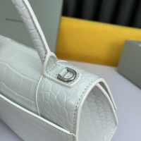 $172.00 USD Balenciaga AAA Quality Messenger Bags For Women #997546