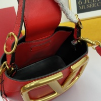 $100.00 USD Valentino AAA Quality Messenger Bags For Women #997572