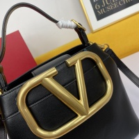 $100.00 USD Valentino AAA Quality Messenger Bags For Women #997577