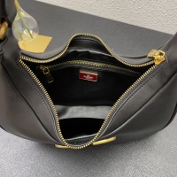 $108.00 USD Valentino AAA Quality Messenger Bags For Women #997581