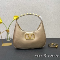 $108.00 USD Valentino AAA Quality Messenger Bags For Women #997585