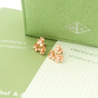 $32.00 USD Van Cleef & Arpels Earrings For Women #998288