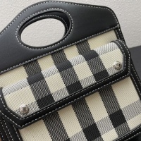 $96.00 USD Burberry AAA Quality Messenger Bags For Women #999363