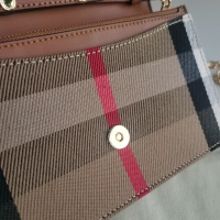 $150.00 USD Burberry AAA Quality Messenger Bags For Women #999366