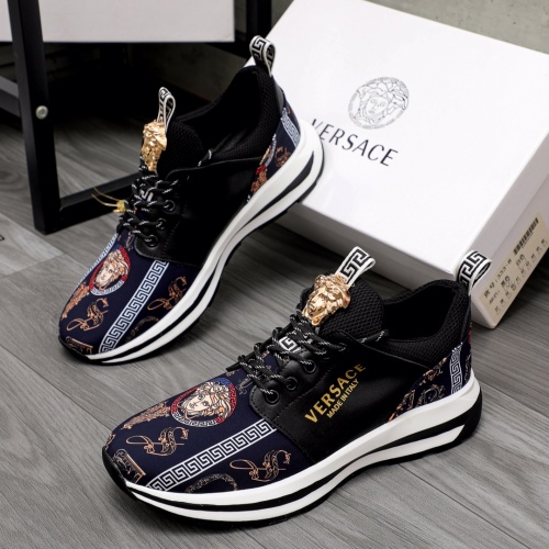 Versace Casual Shoes For Men #1007081