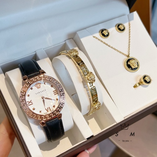$45.00 USD Versace Watches For Women #1007155