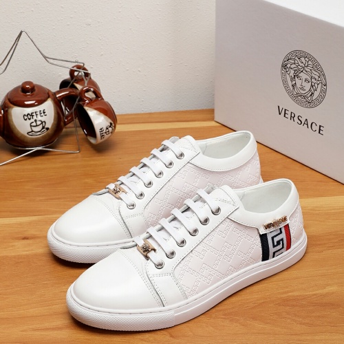 Versace Casual Shoes For Men #1007327