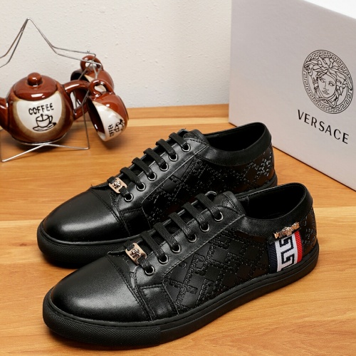 Versace Casual Shoes For Men #1007328