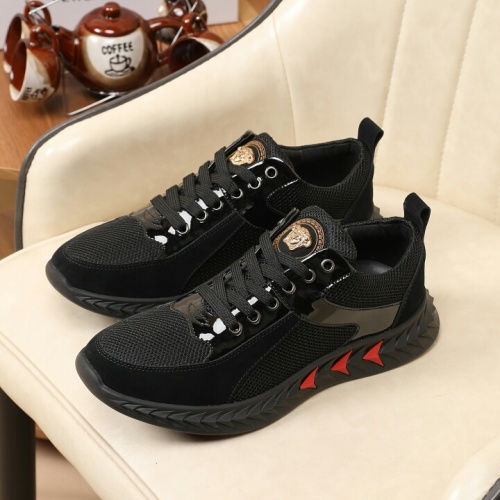 Versace Casual Shoes For Men #1007333