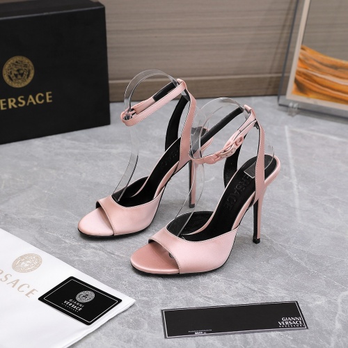 Versace Sandal For Women #1007372