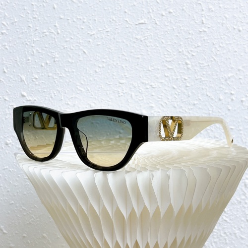 Valentino AAA Quality Sunglasses #1008849
