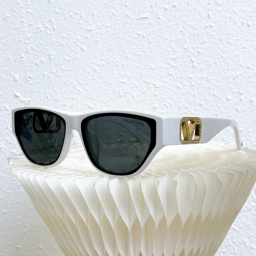 Valentino AAA Quality Sunglasses #1008851