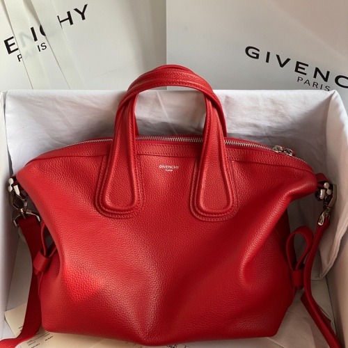Givenchy AAA Quality Handbags #1009201