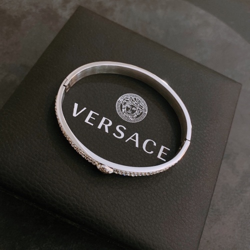 Replica Versace Bracelet #1009986 $42.00 USD for Wholesale
