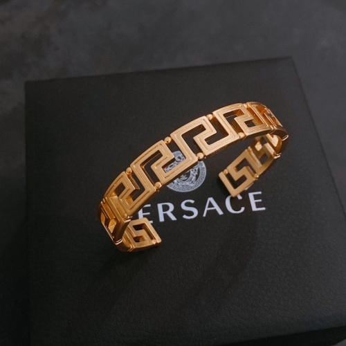 Replica Versace Bracelet #1010002 $36.00 USD for Wholesale