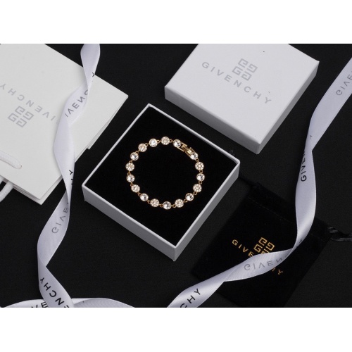 Givenchy Bracelet For Women #1010403