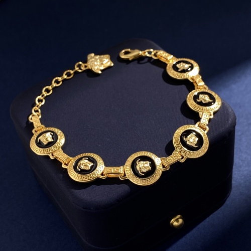 Replica Versace Bracelet #1010732 $36.00 USD for Wholesale