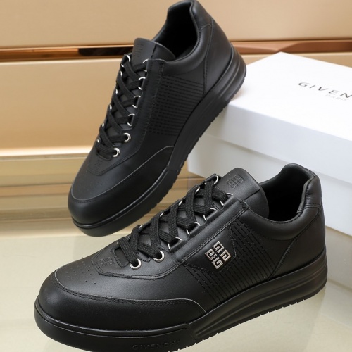 Givenchy Casual Shoes For Men #1010801