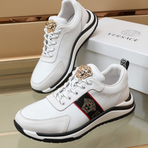 Versace Casual Shoes For Men #1010826