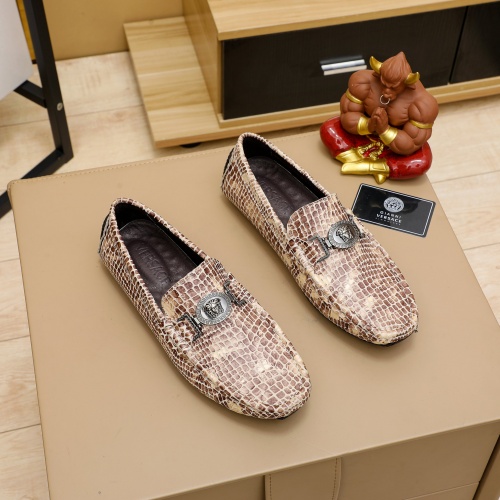 Versace Leather Shoes For Men #1010975